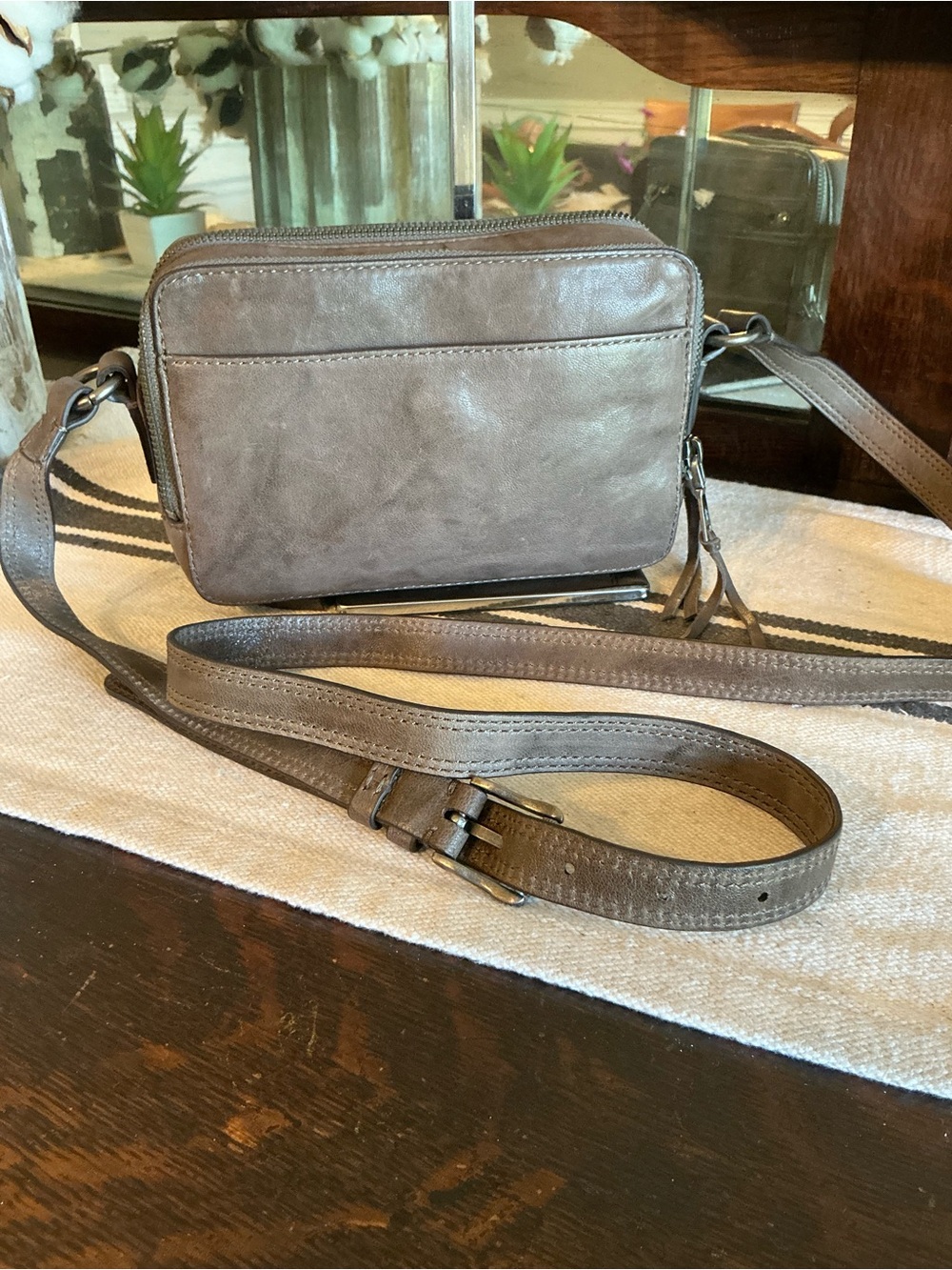 NWOT Frye Leather Zip Camera Crossbody Bag Gray Grey Retail $198